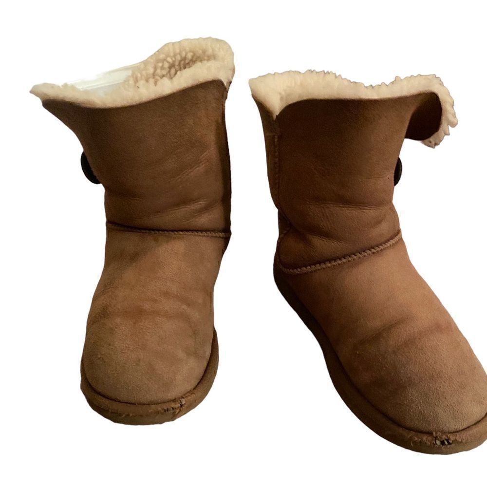 Ugg Short Bailey Button Boots Tan Size 8